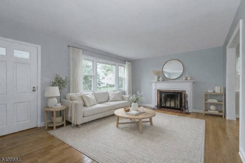 Beautiful colonial in move in condition, 4 bedrooms on 2nd floor, 2.