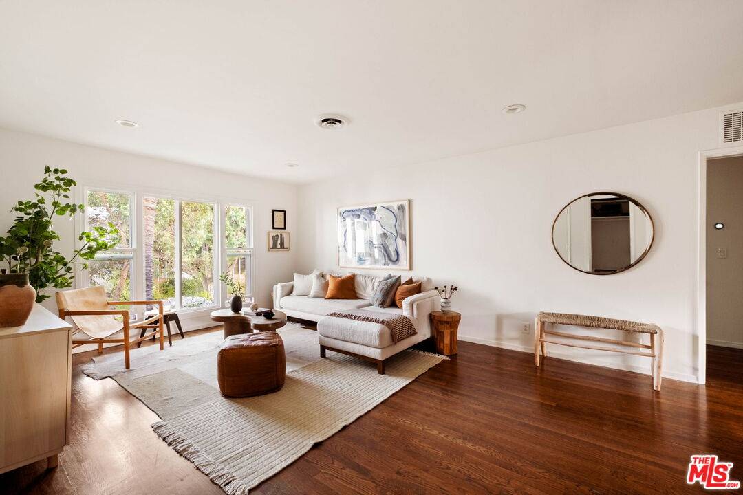 6400 Primrose Ave 1BR Hollywood Hills East La