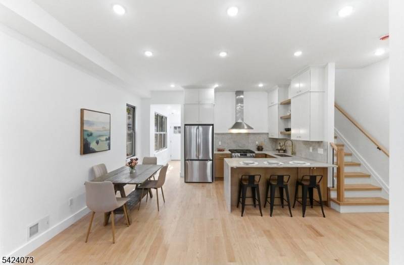 Unique find in the heart of Bergen Lafayette !