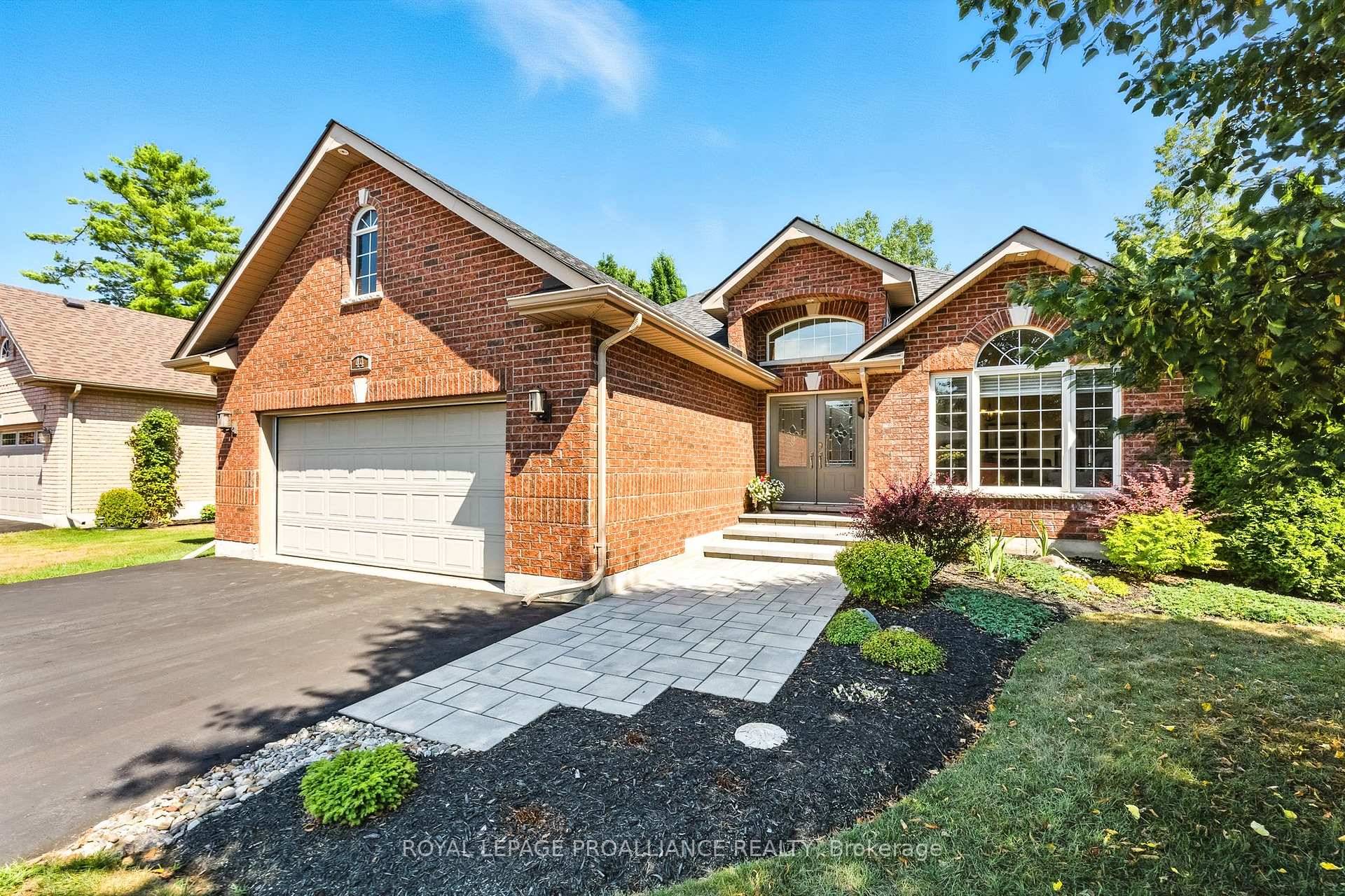 Perfectly nestled in one of Brighton's beautiful neighbourhoods, 44 Huron Drive offers both relaxed and refined living.
