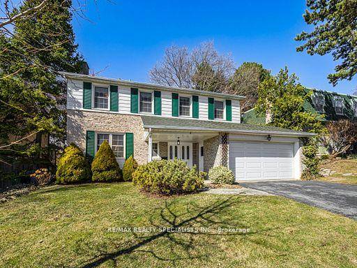 This Beautiful, Well Maintained Family Home Sits In A Desirable Don Mills Neighbourhood, Offering All The Amenities Modern Families Could Ever Need.