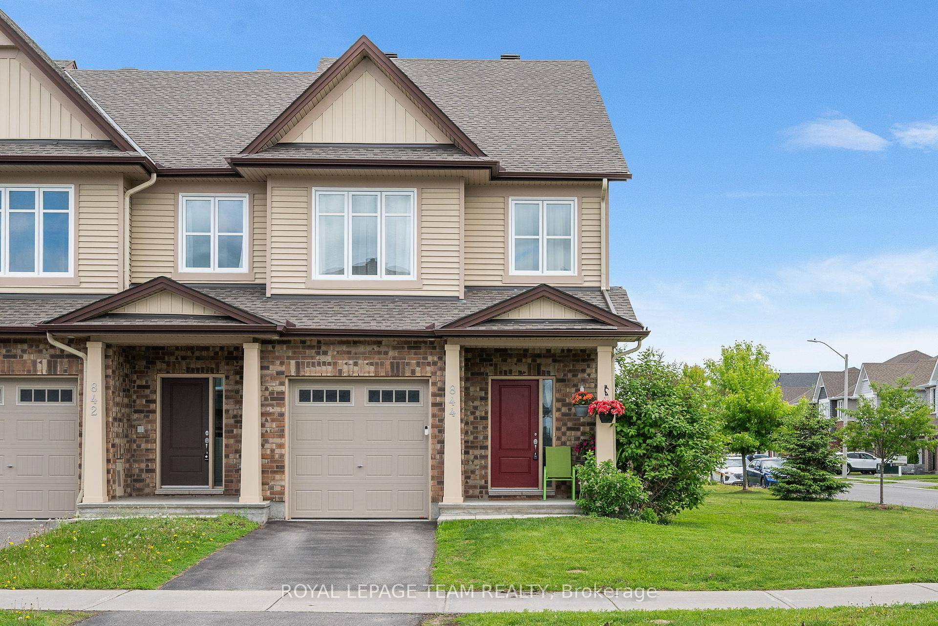 Welcome to your dream home in the heart of Findlay Creek !
