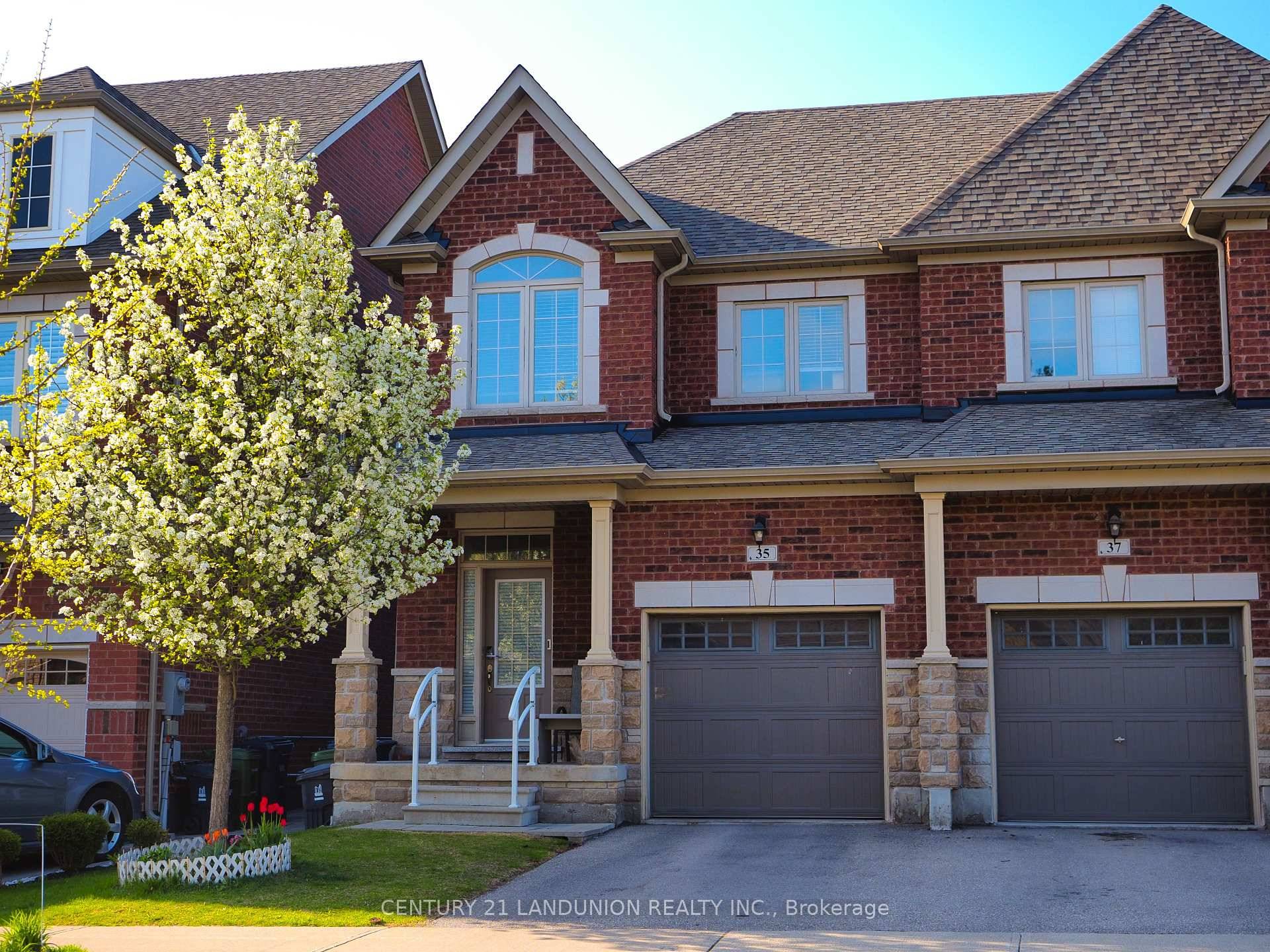 Nestled in desirable Bathurst Manor, built by the esteemed Arista Homes, this beautifully maintained Energy Star Qualified home offers exceptional comfort, efficiency, and convenience.