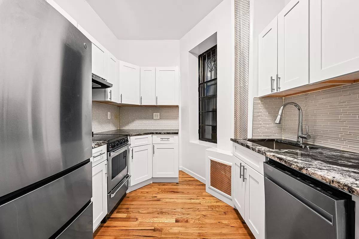 Spacious Sunny 1 Bedroom Apartment in the heart of NoLita !