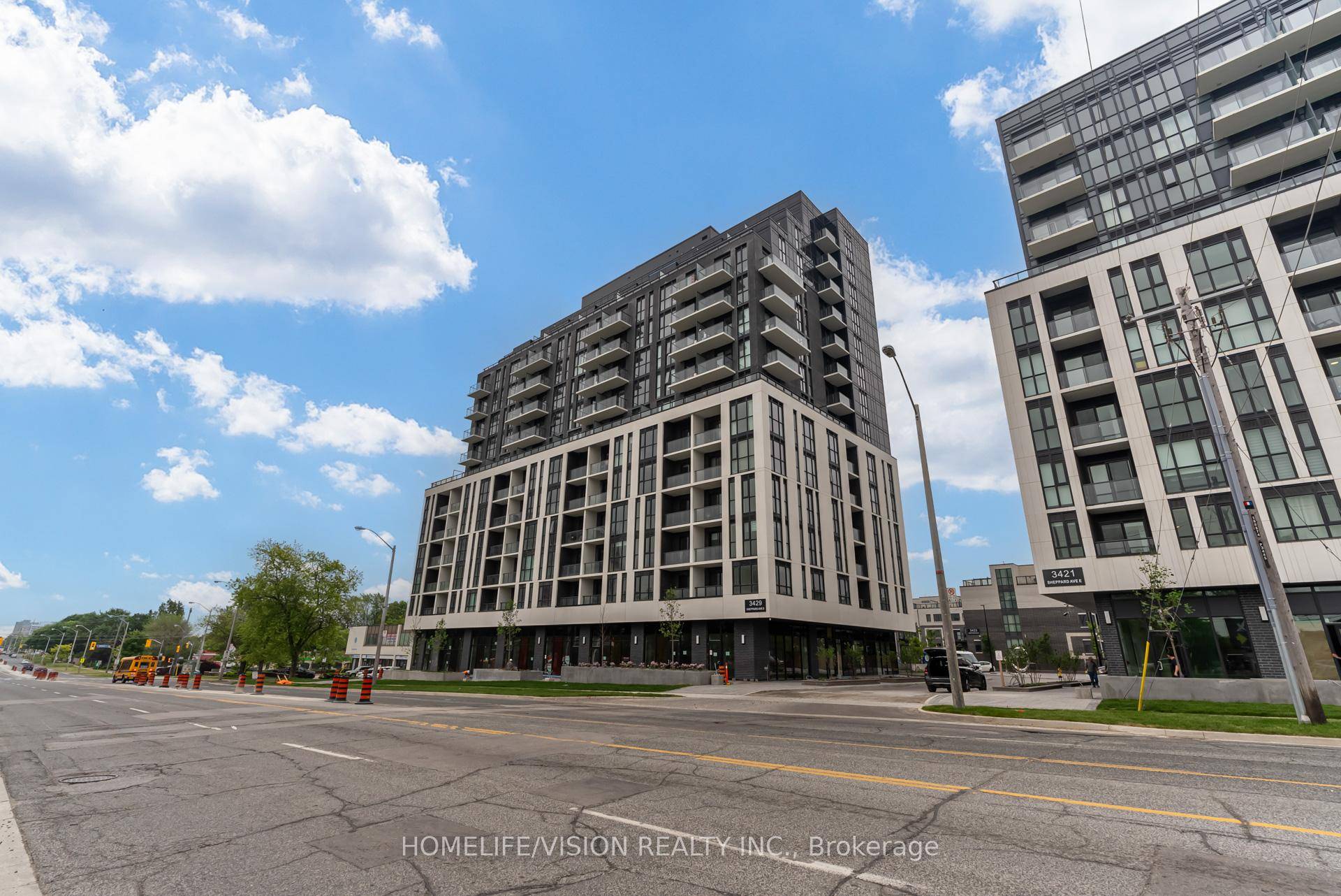 Welcome to this brand new, never lived in, stunning 1 bedroom plus den condo !