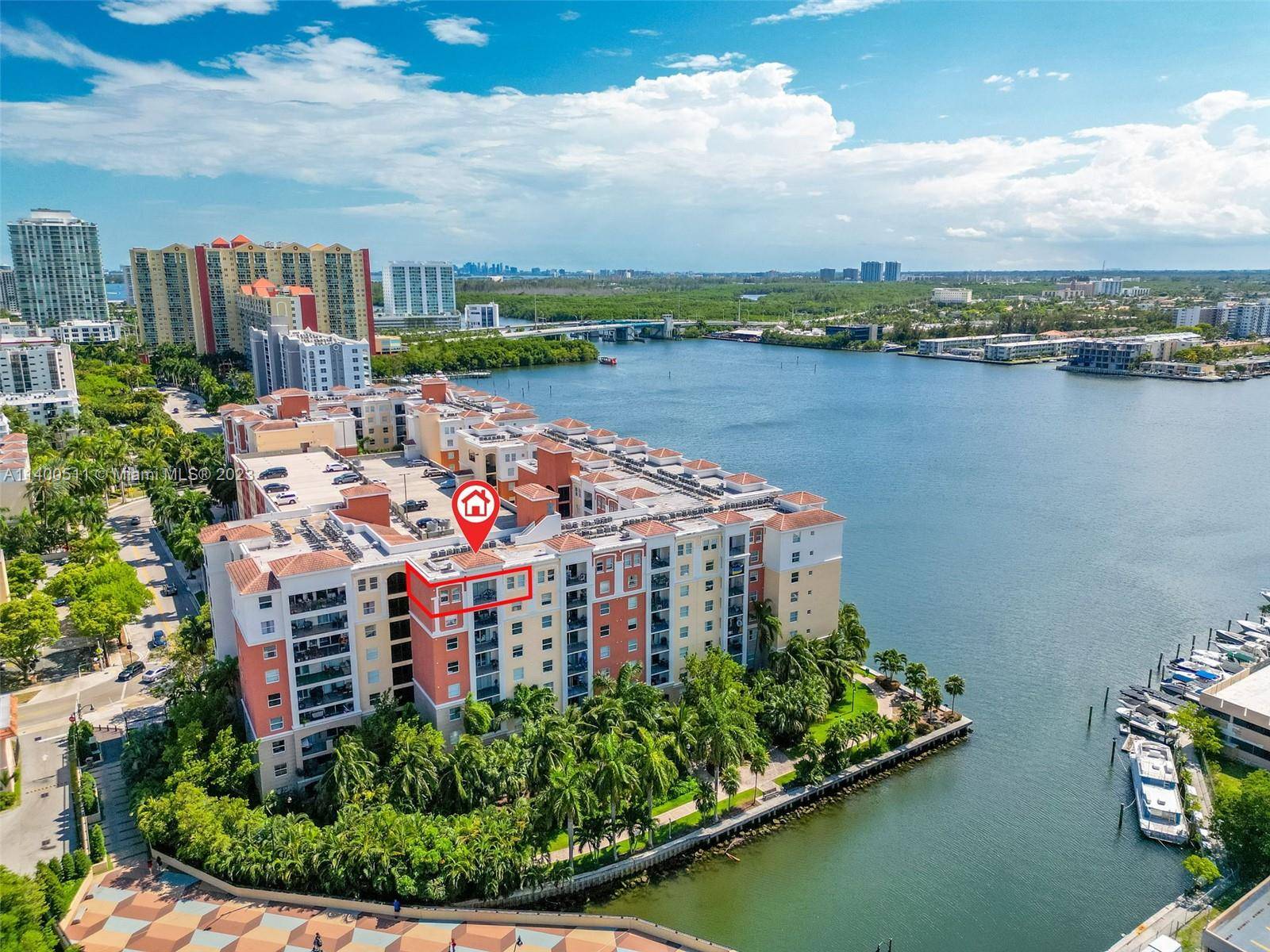 UPDATED SPLIT 2 2 PENTHOUSE FOR A FIRST TIME IS AVAILVLE FOR RENT !