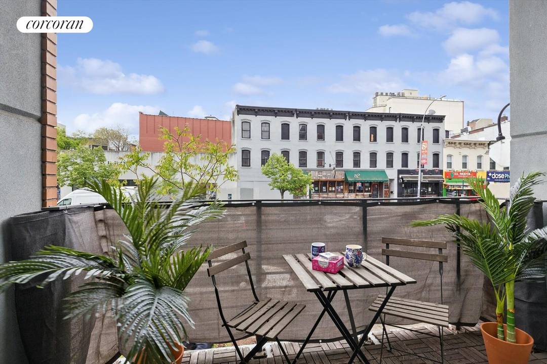 Unit 2C presents an opportunity to reside at The Aaron, a 17 unit boutique elevator condominium located on the border of South Slope and Greenwood.