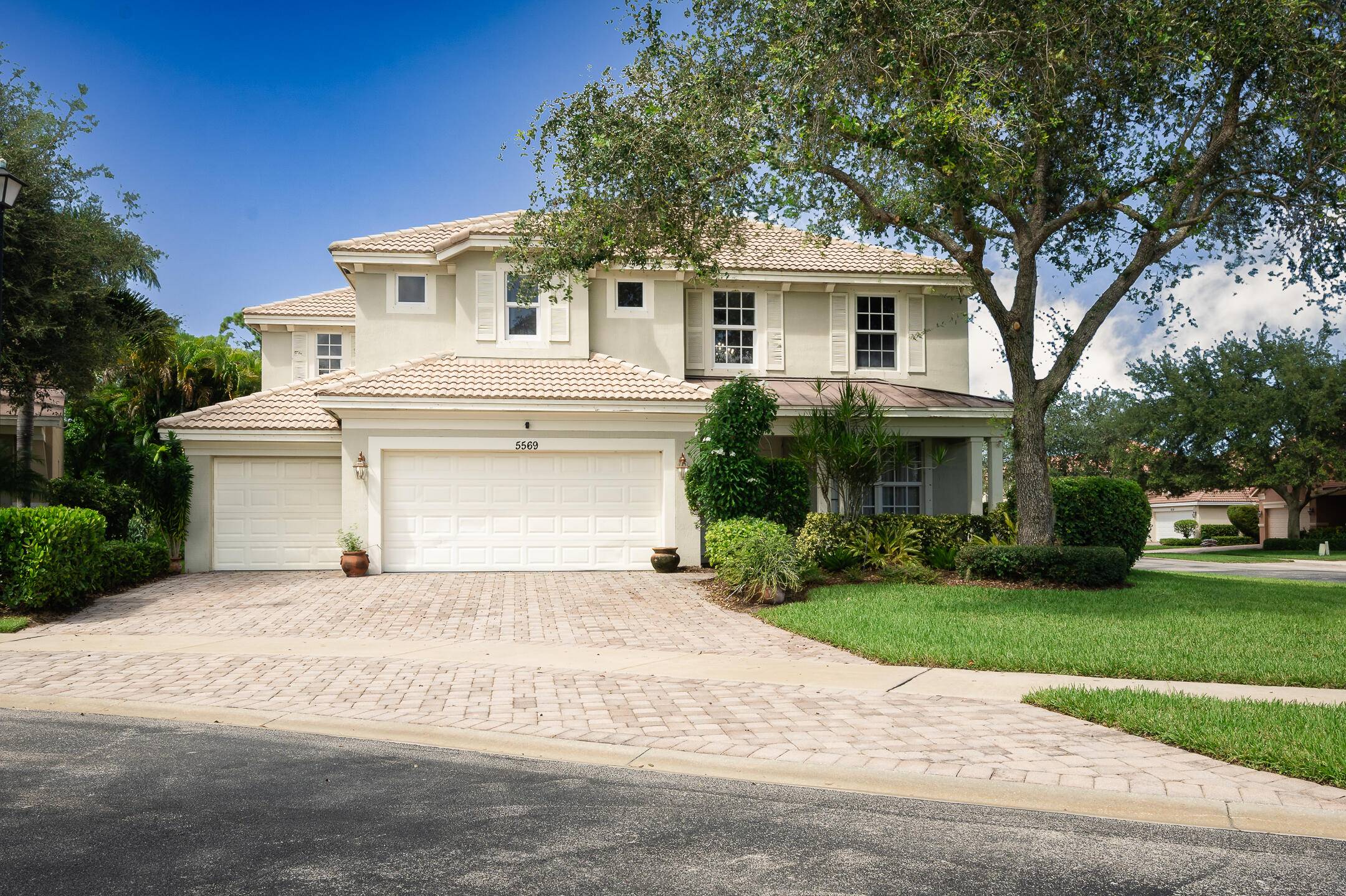 This beautifully renovated home is located in the prestigious gated community of The Oaks.