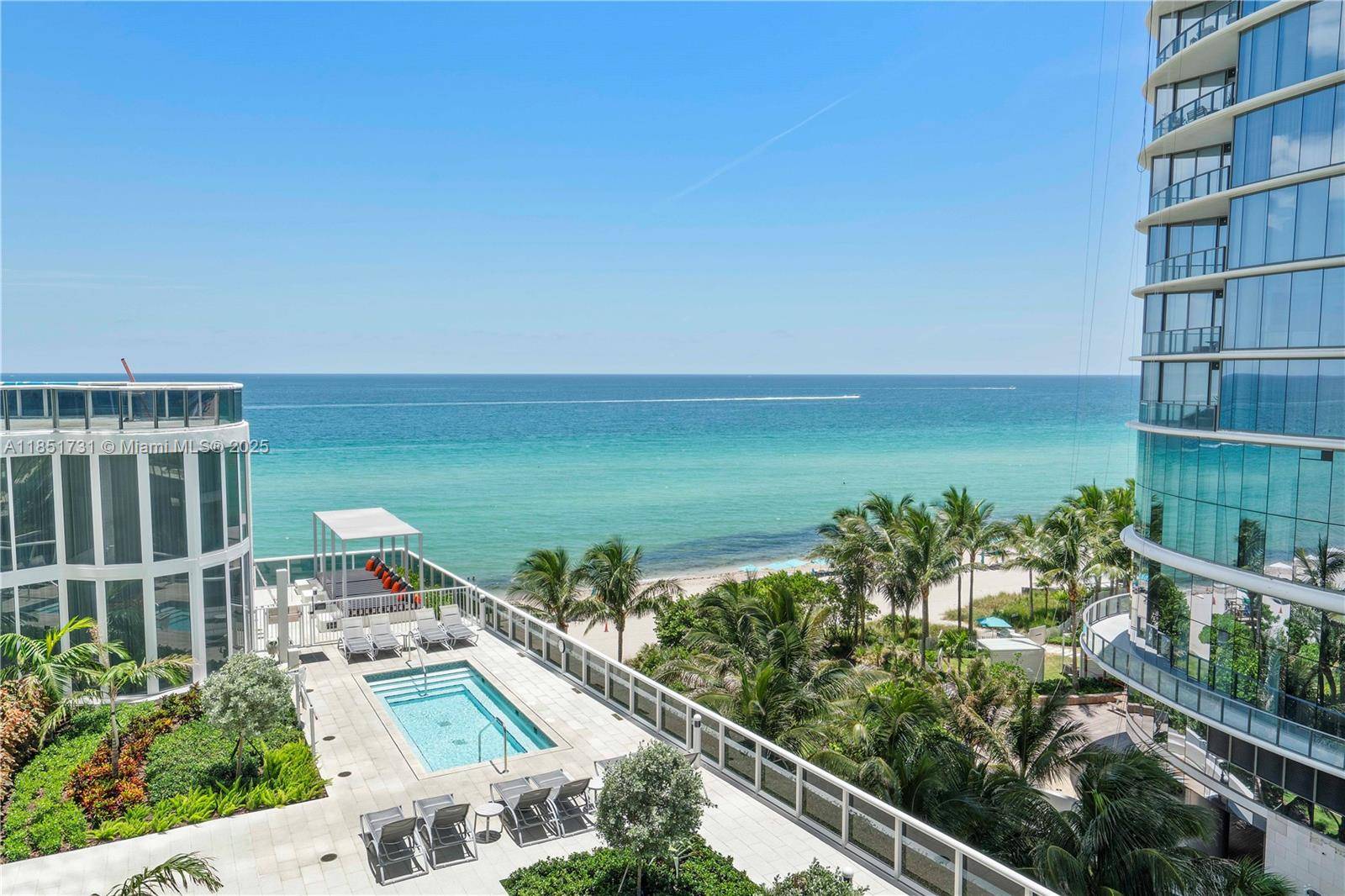 This breathtaking apartment delivers a luxurious and modern lifestyle with sweeping ocean views.
