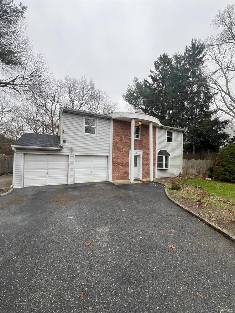 Spacious family home available for rent in Port Jefferson Station !