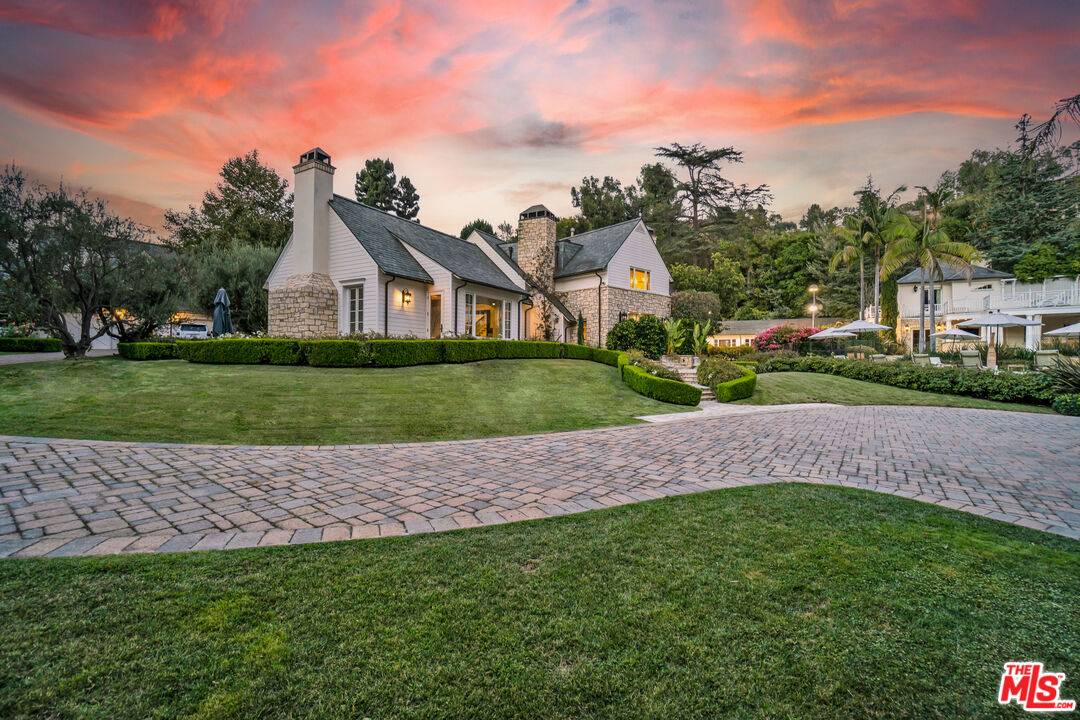 9555   HEATHER RD Beverly Hills LA