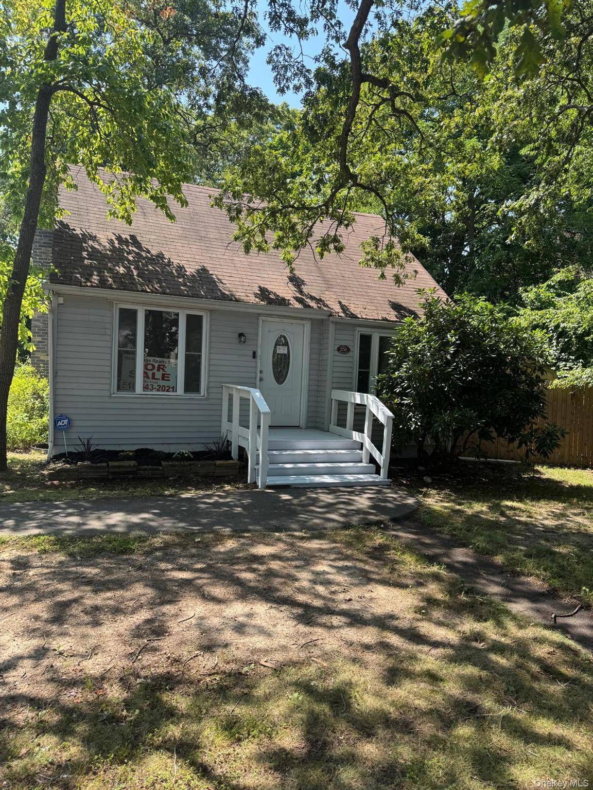 Updated Cape Cod with a fully finished basement, located in Hauppauge School District, with Spacious 3 Bedrooms, Hardwood Floors, an eat in kitchen with Granite Countertops, situated on a 10, ...