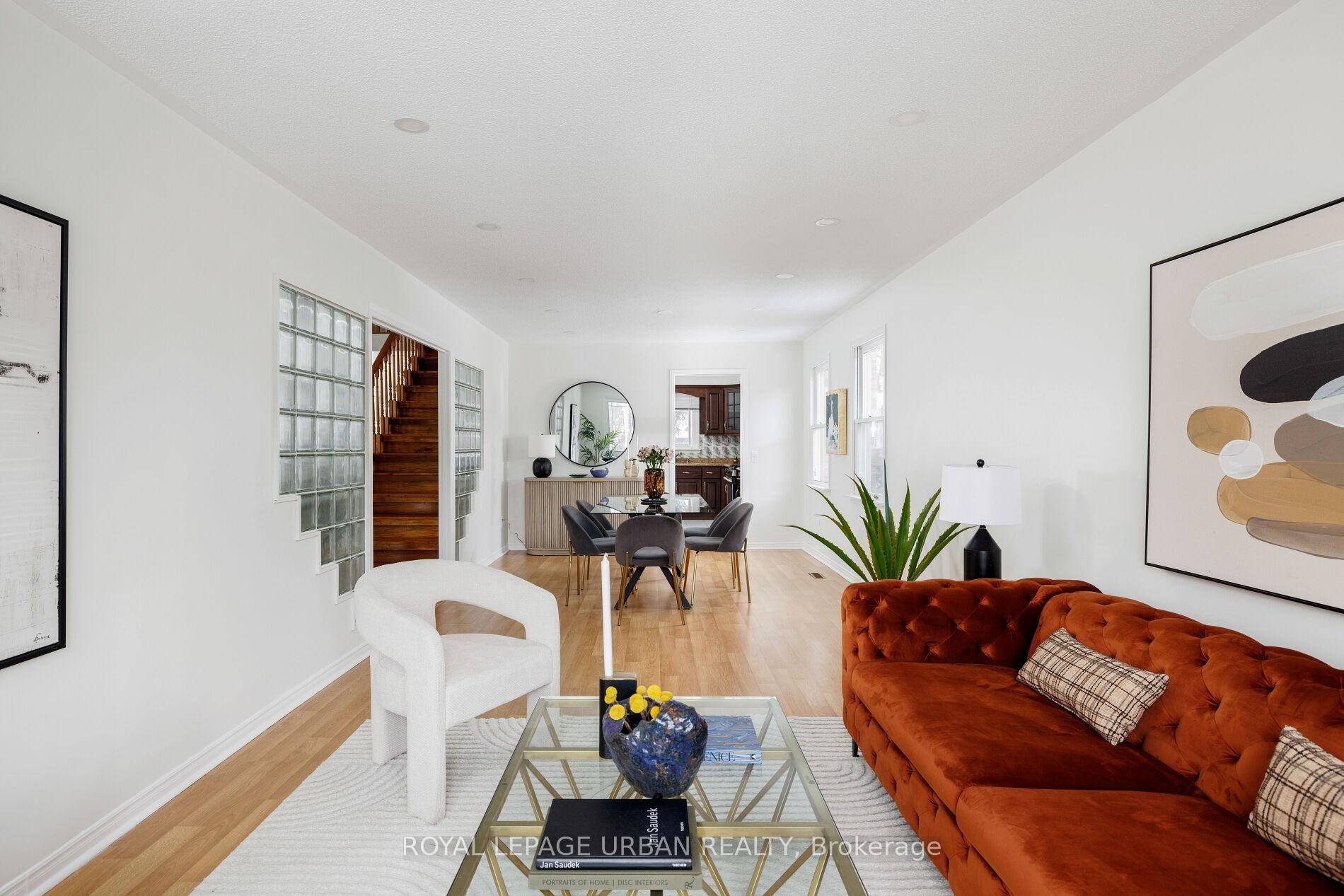 Welcome to 55 Blueking Crescent !