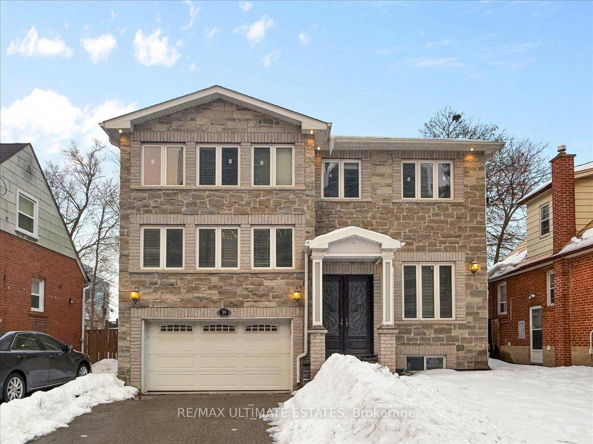 Experience luxury living at 19 Bonnington Place, a custom built home completed in 2013.