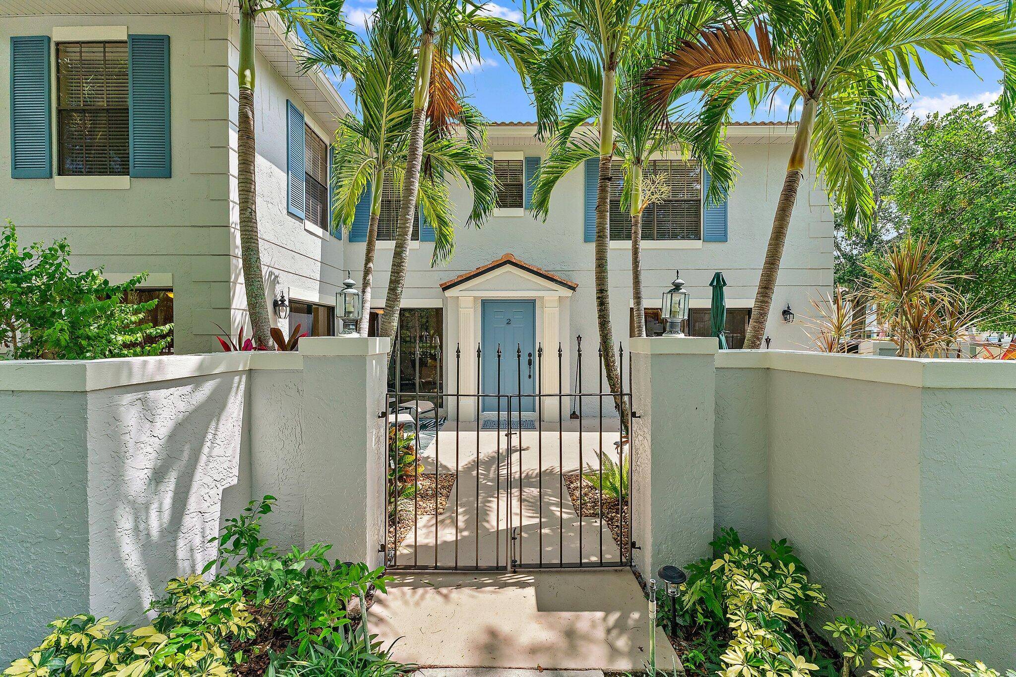 Beautiful townhouse in Prestwick Chase available for purchase or great rental property.