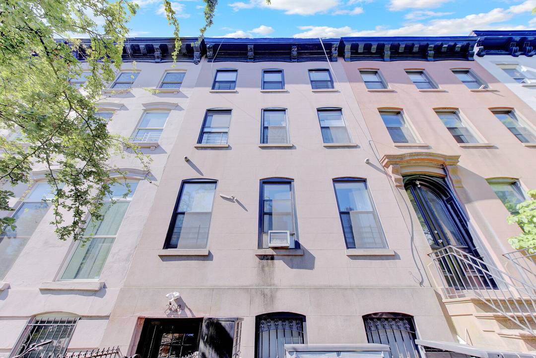 Beautiful and stunning brick townhouse style home in the highly sought after Boerum Hill section of Brooklyn, having 10 studio units and one garden style 1 bedroom.