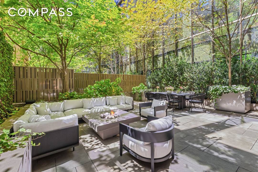 Welcome to 601 Washington, where light and scale are nestled in a boutique full service condo with parking in the West Village.