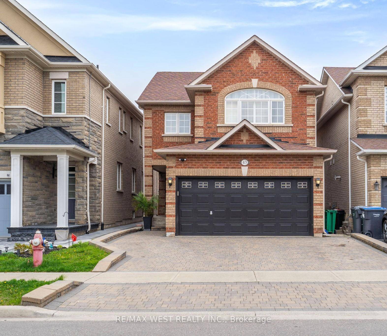 Discover the perfect place to raise your family in this bright and welcoming detached home, nestled in the quiet, well established neighbourhood of Glasgow in Bolton.