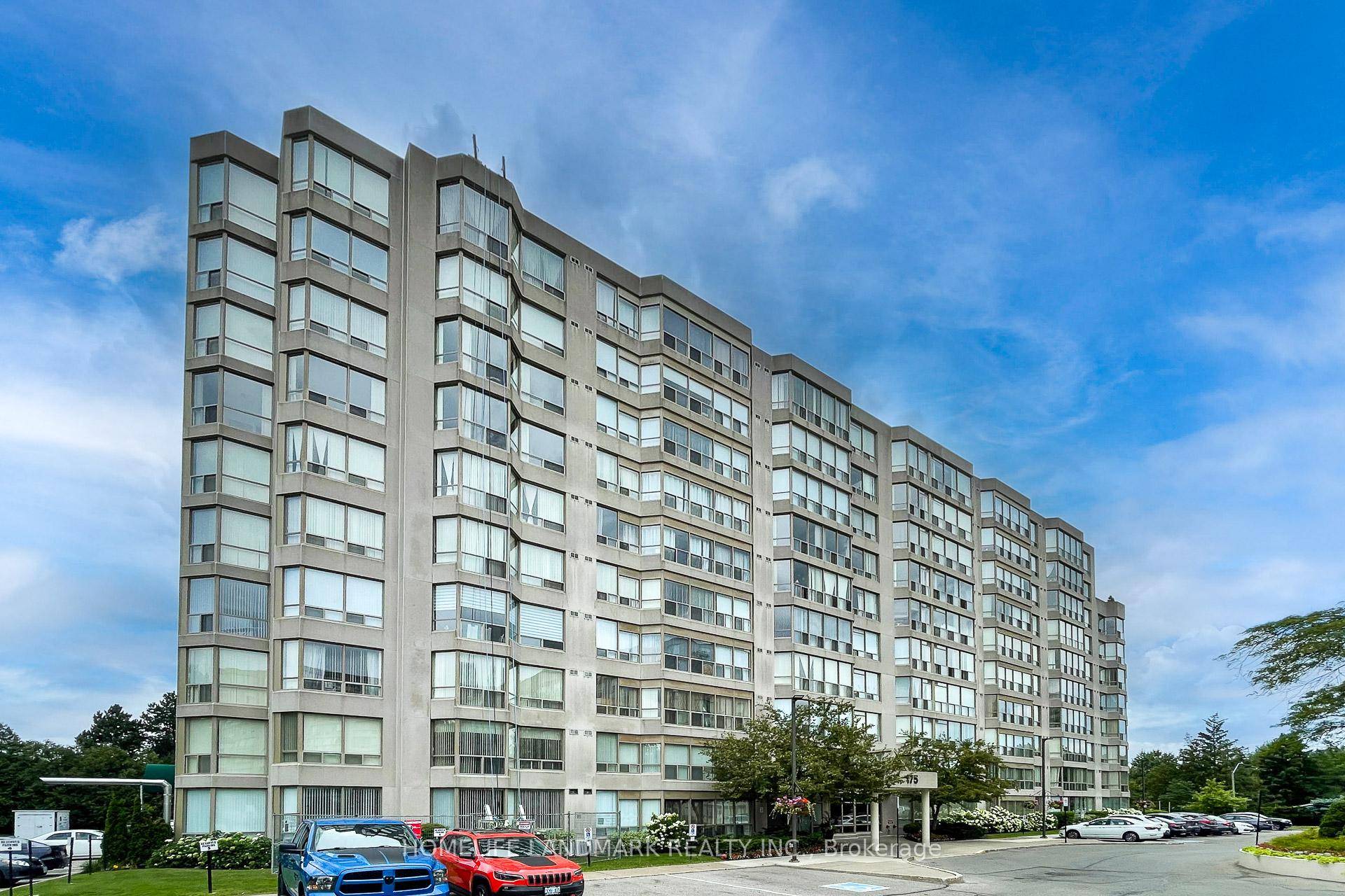Bright amp ; Spacious 2 Large Bedrooms Solarium !