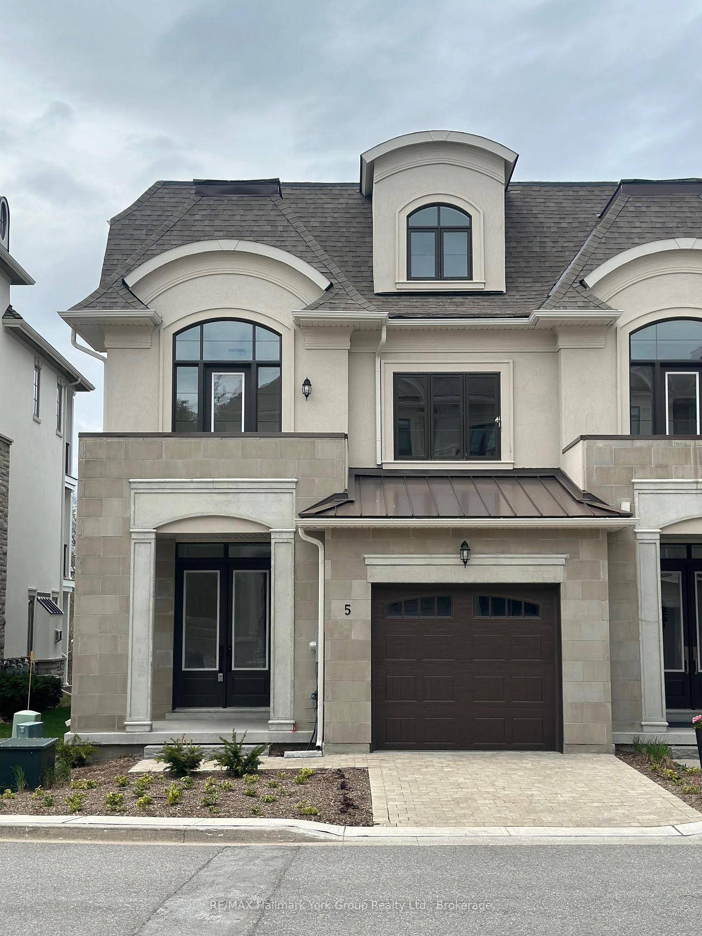 Step into total luxury with this brand new upscale home, offering priceless panoramic views of the Beaver River and Georgian Bay.