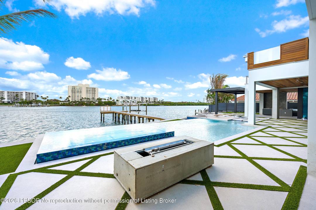 Built by award winning High Tide Waterfront Properties on Jupiter's iconic Bahamian blue Intracoastal, this brand new residence delivers a true sense of arrival with standout design and thoughtful execution ...