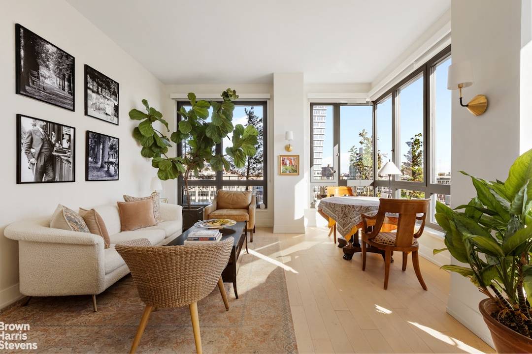 All open houses by appointment only Perched on the northeast corner of one of Prospect Heights' premier full service condominiums, residence 901 is an oversized, light filled, modern sanctuary with ...
