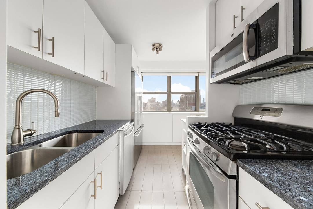 Listed with Daniel Jenner at Douglas Elliman.