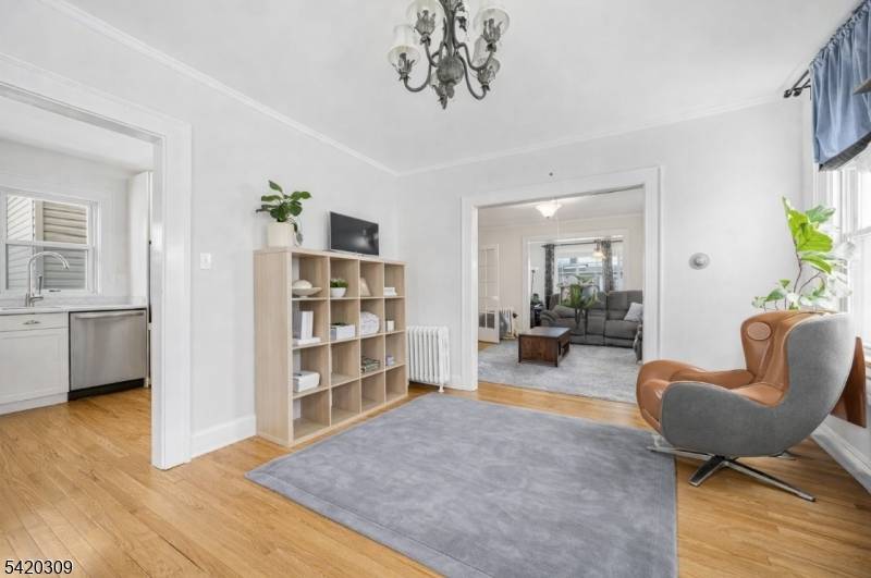 6 Franklin Ave is a 4 Bed 3 Full Baths home with a multi level layout offering a good amount of space and flexibility.