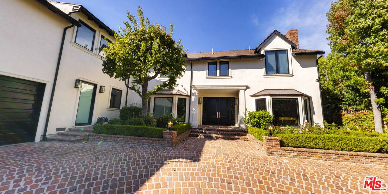 15515   Collina Strada Bel Air LA