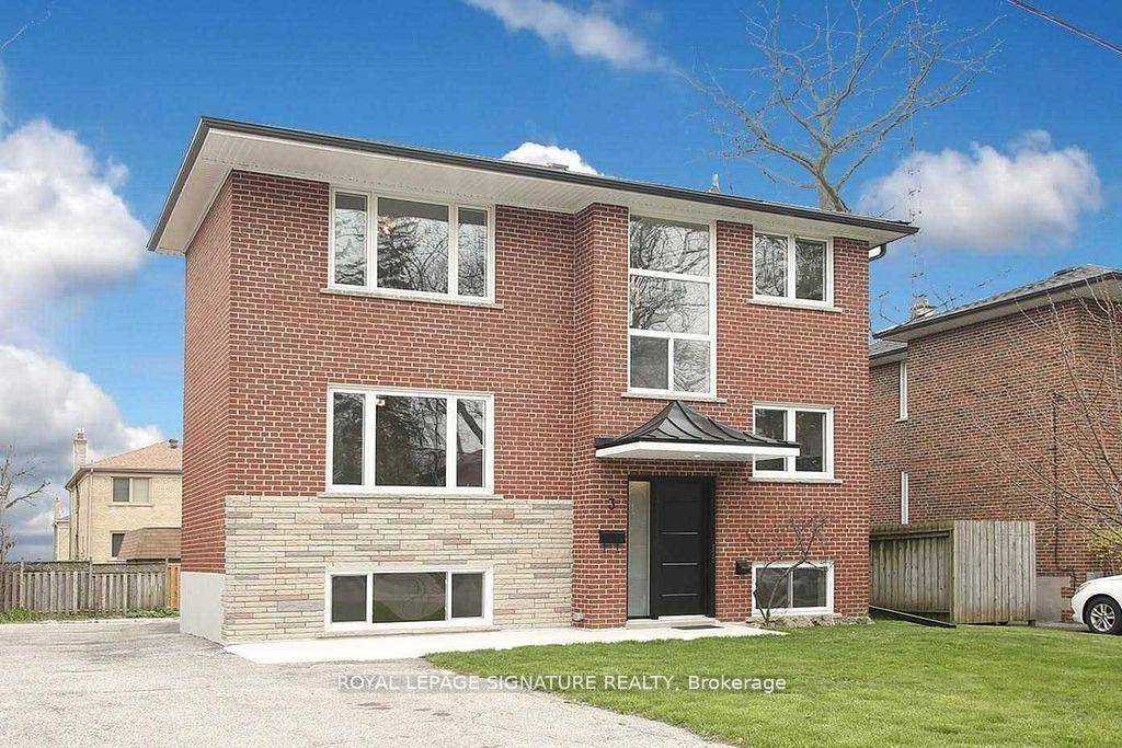 This stunning renovated 2021 raised lower level 2 bedroom approx.