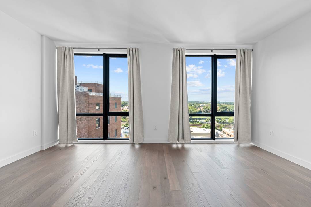 ? This one bedroom, one bath residence at 107 06 Queens Boulevard 10E, located in the prestigious BLVD Condominiums in the heart of Forest Hills, offers a sophisticated blend of ...