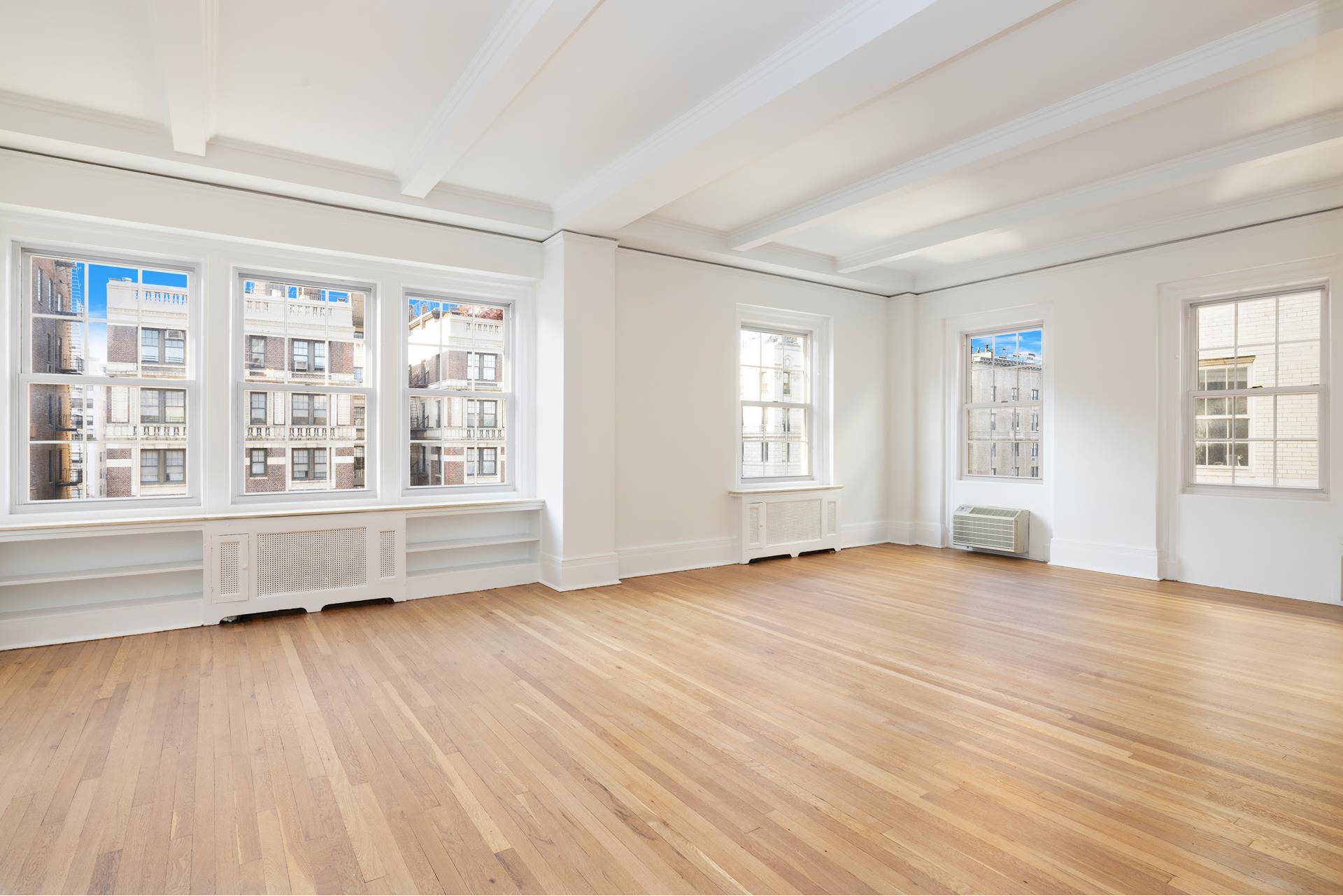 Spacious high floor 8 room Park Avenue duplex with stunning light and views !