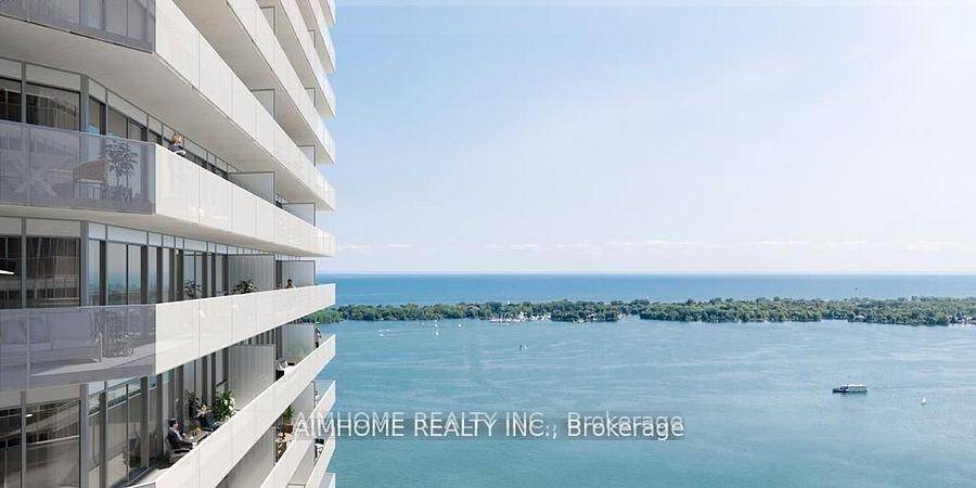 Unobstructed Great Lakeview Unit Must see.