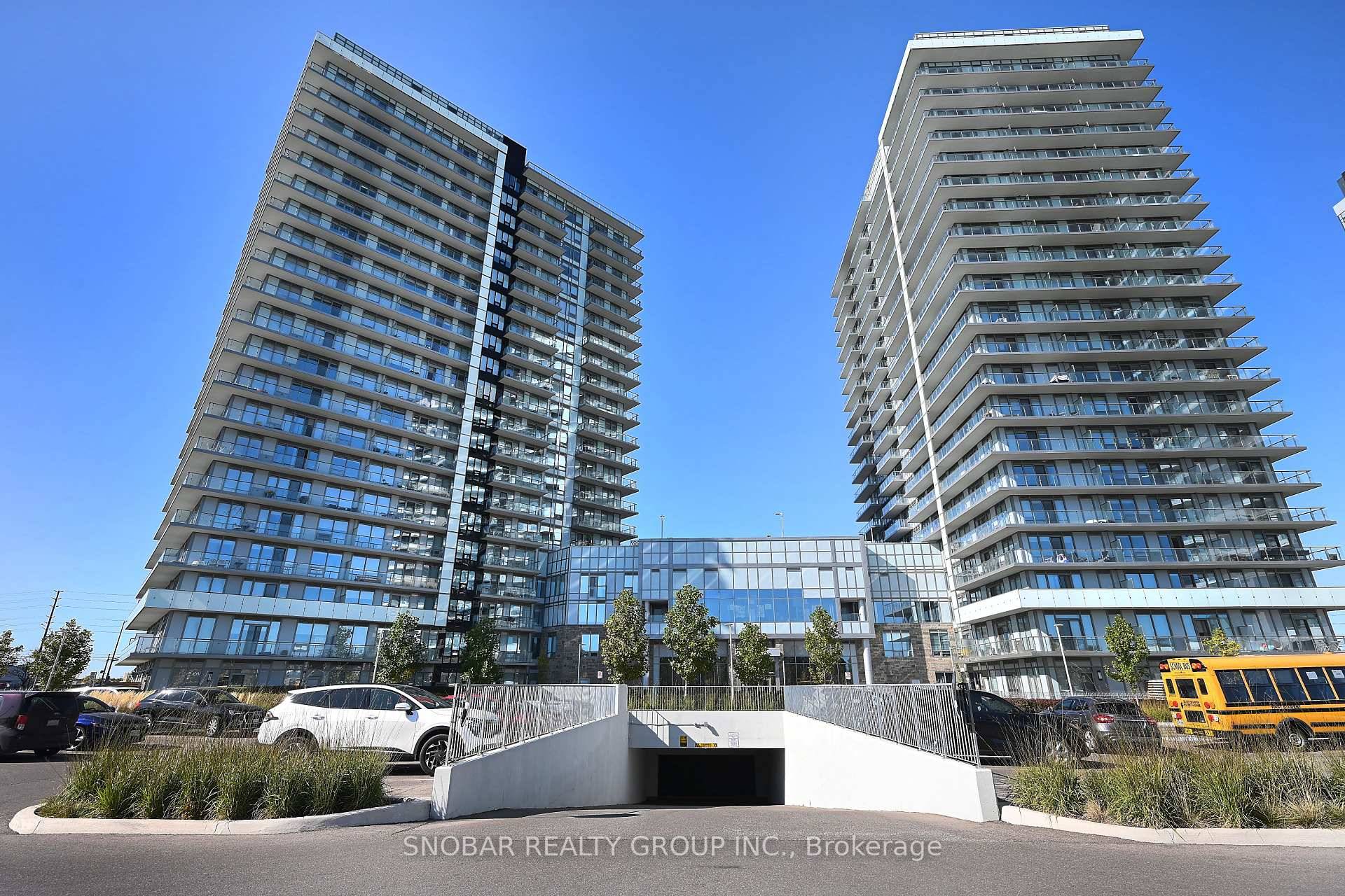 Beautiful Luxury Condo Apartment At Erin Square By Pemberton Group In A Very High Demand Area.