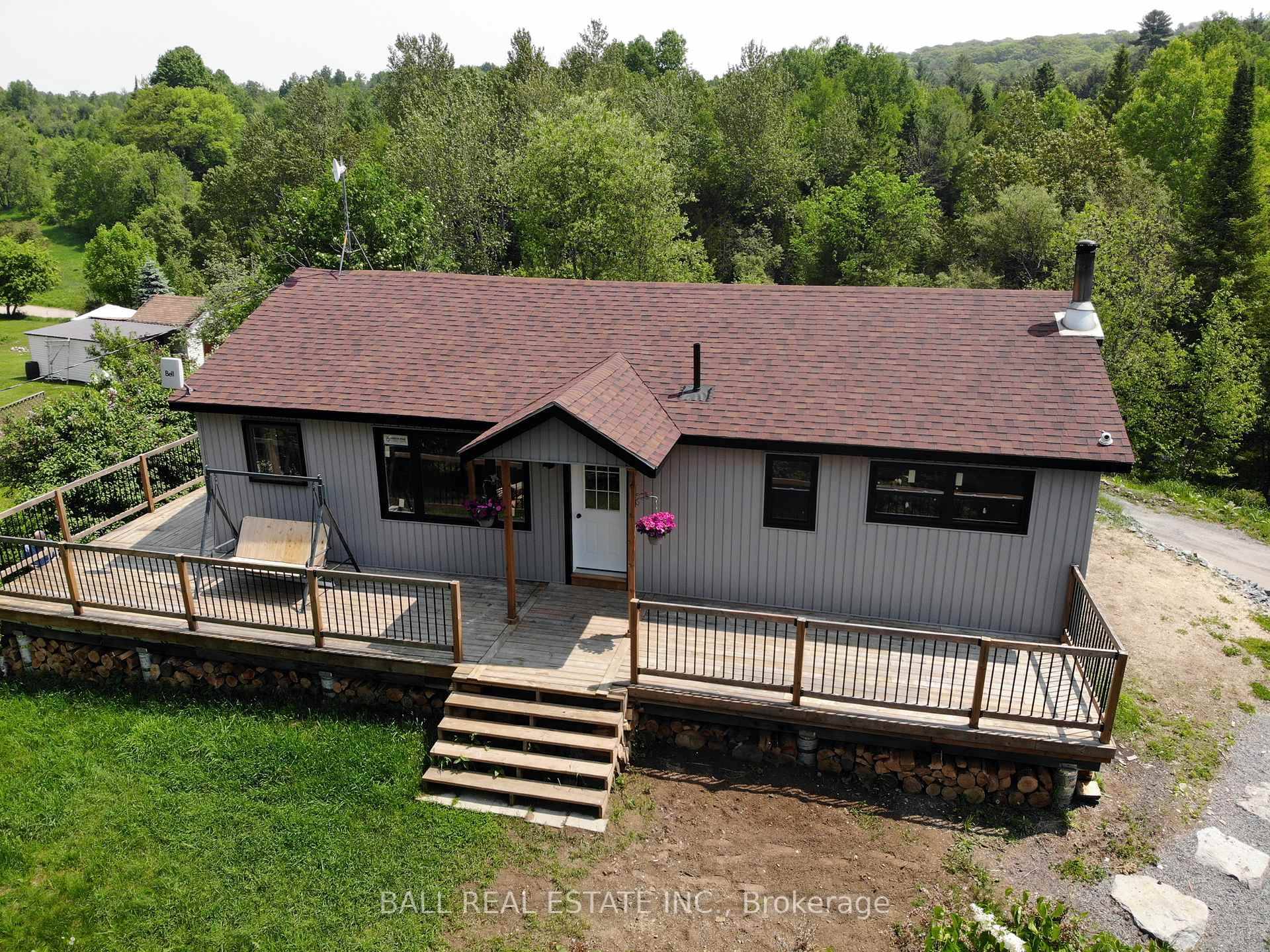 In town and affordable. Exceptional value in this recently renovated 2 bedroom home in a quiet and peaceful setting, overlooking the hills surrounding the town.