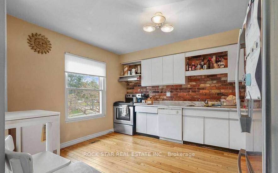 Imagine coming home to a spacious 3 bedroom, 2.