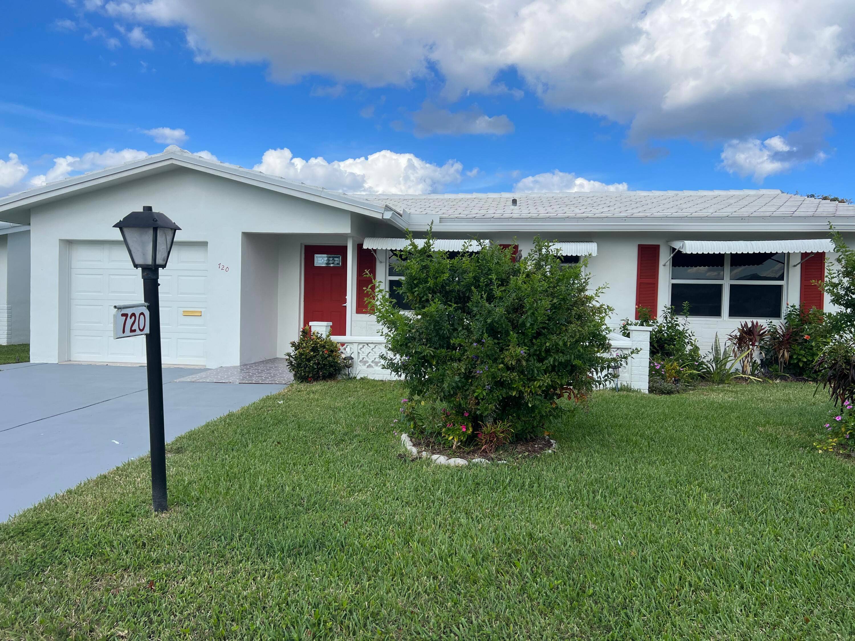Beautiful Regis Model with Enclosed Porch Updated FeaturesThis charming Regis Model home features 2 spacious bedrooms, 2 full bathrooms, and a 1 car garage.