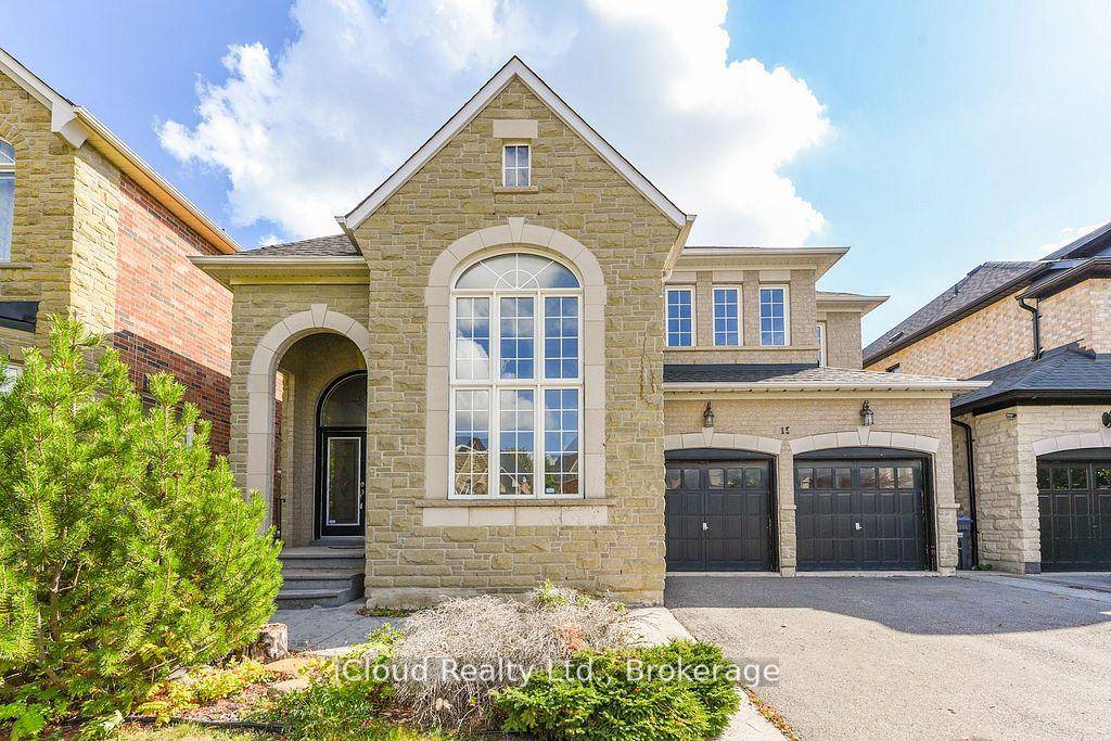 Medallion Built ! ! ! Streetsville Glen Home Features Grand Porch W Stone Elevation.