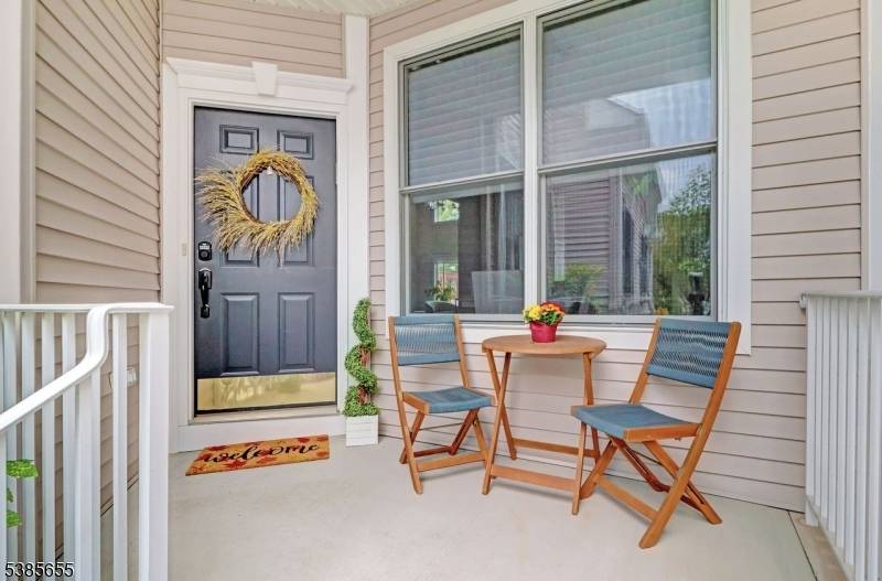 Welcome to Your Dream Home in Roseland, NJ !