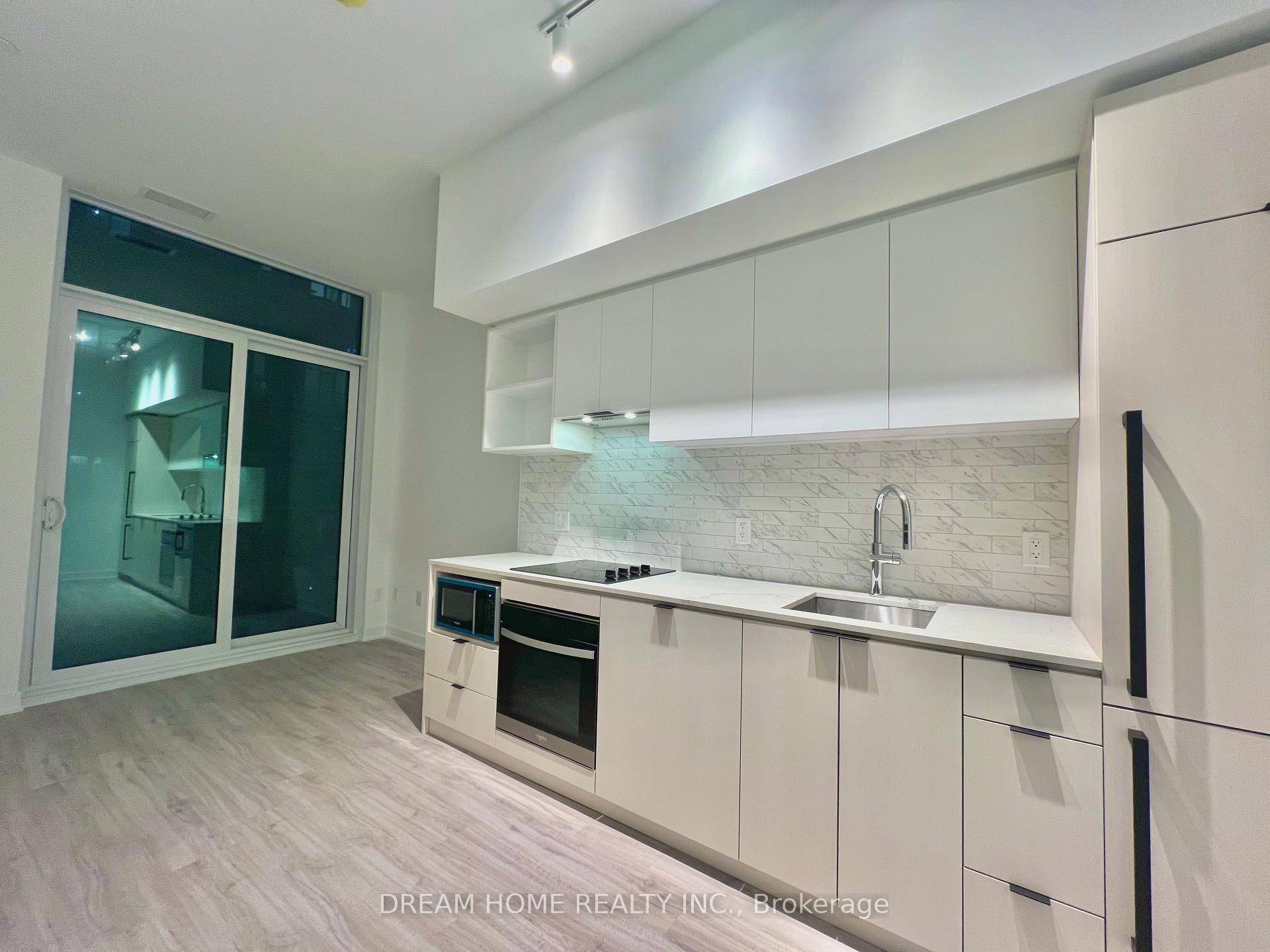 Welcome to this beautifully brand new 1 1 condo at 252 Church St, offering the perfect blend of comfort, functionality, and modern living in the heart of downtown Toronto.
