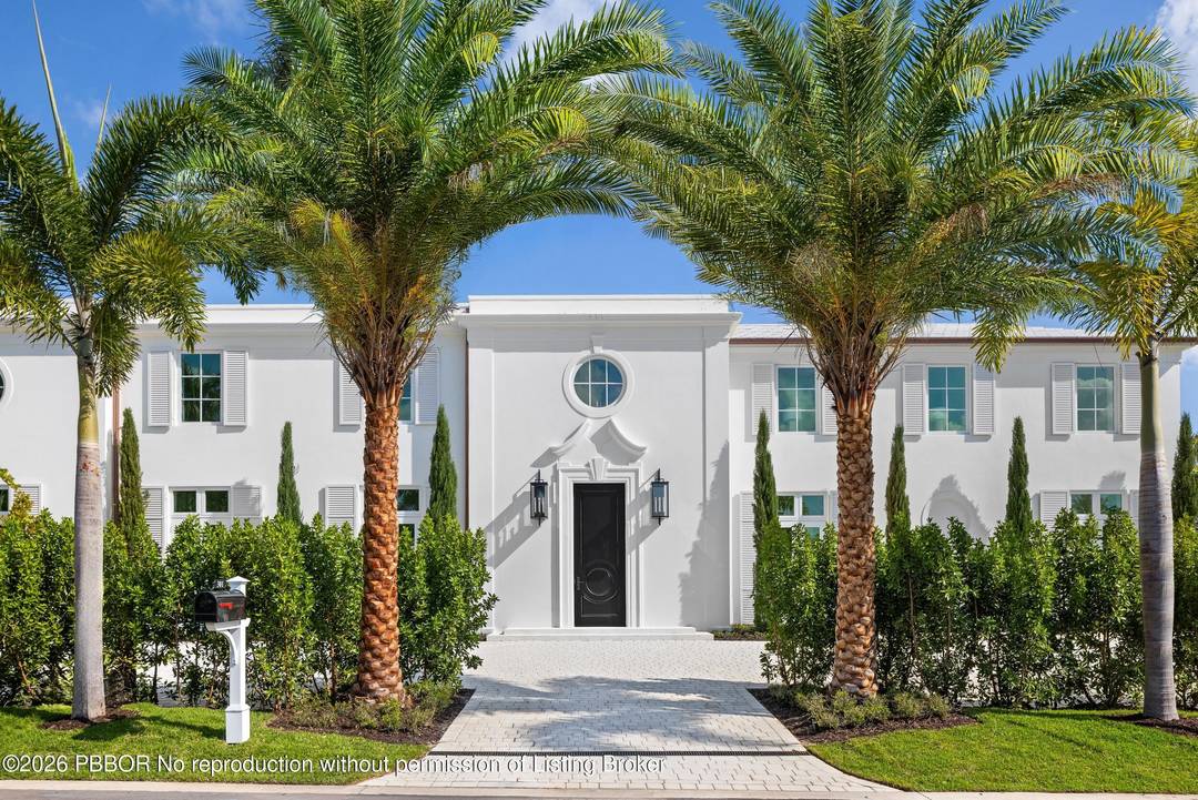 NOW COMPLETED ! Absolutely stunning brand new estate home in Palm Beach.