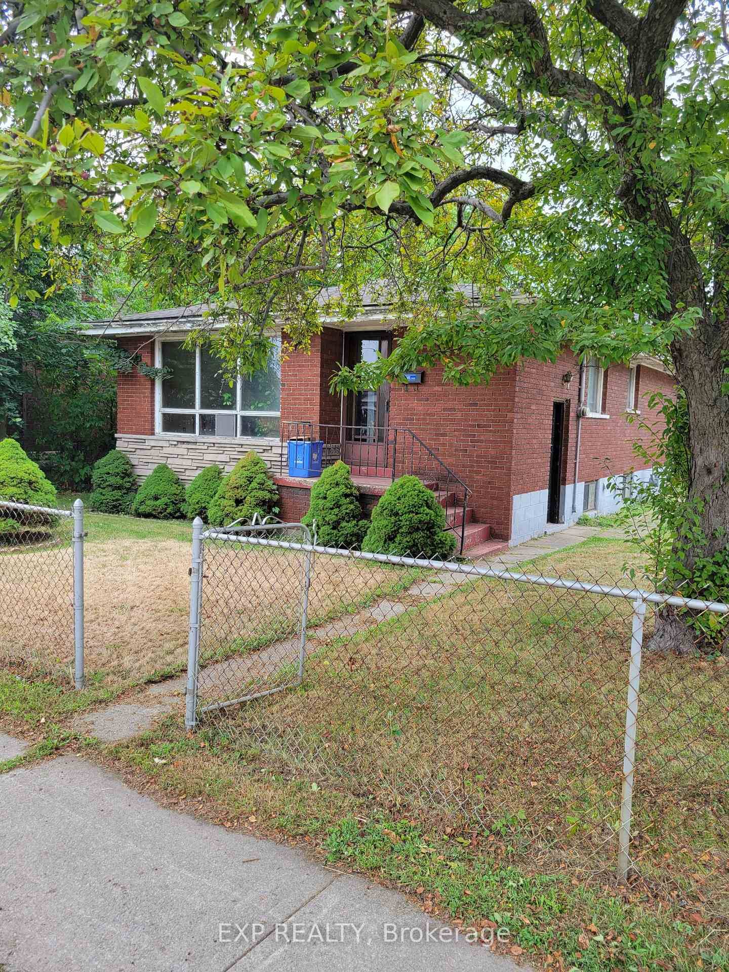 632 Beach Blvd, Hamilton Endless Potential Awaits !