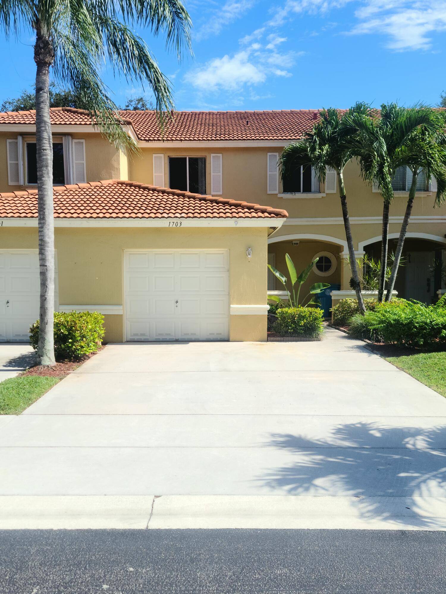 Don't miss out on this highly desirable 3 bedroom, 2.