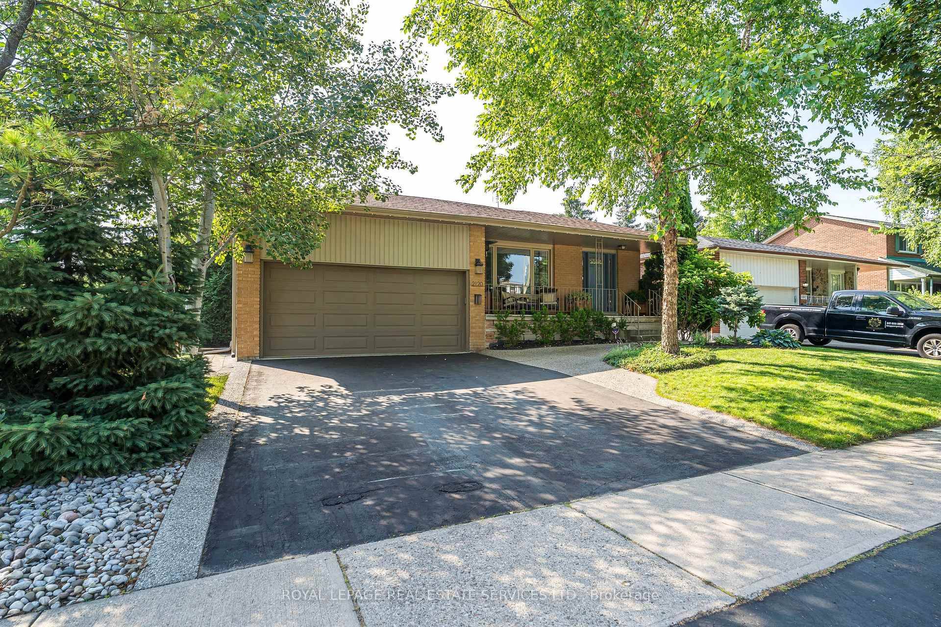 Beautifully renovated 4 bedroom, 4 level backsplit on wide, 58.