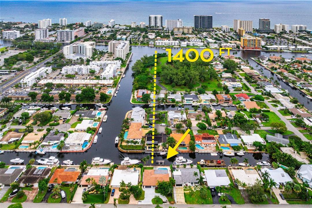 BOATER'S DREAM HOME AWAITS !