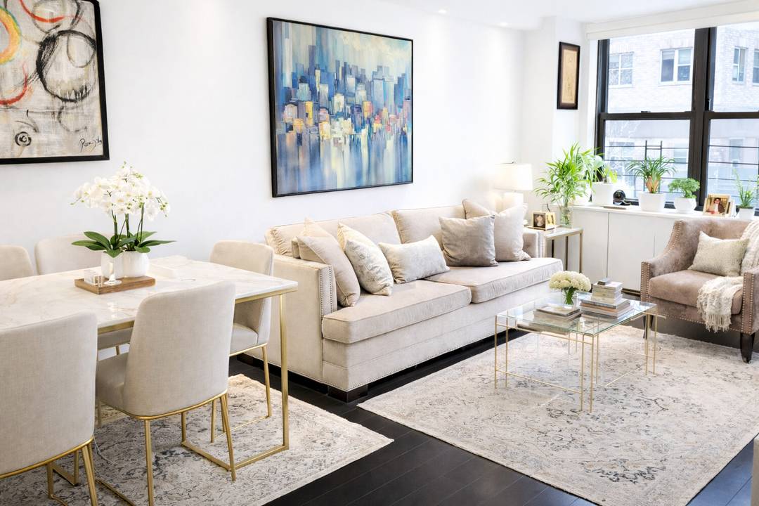 Renovated One Bedroom with Modern Fireplace at The Hamilton 305 East 40th Street, Apt 2M Residence 2M at The Hamilton is a beautifully renovated one bedroom that combines warmth, charm, ...