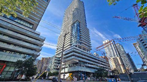 Bright 1 Den Condo for Lease at 161 Roehampton !