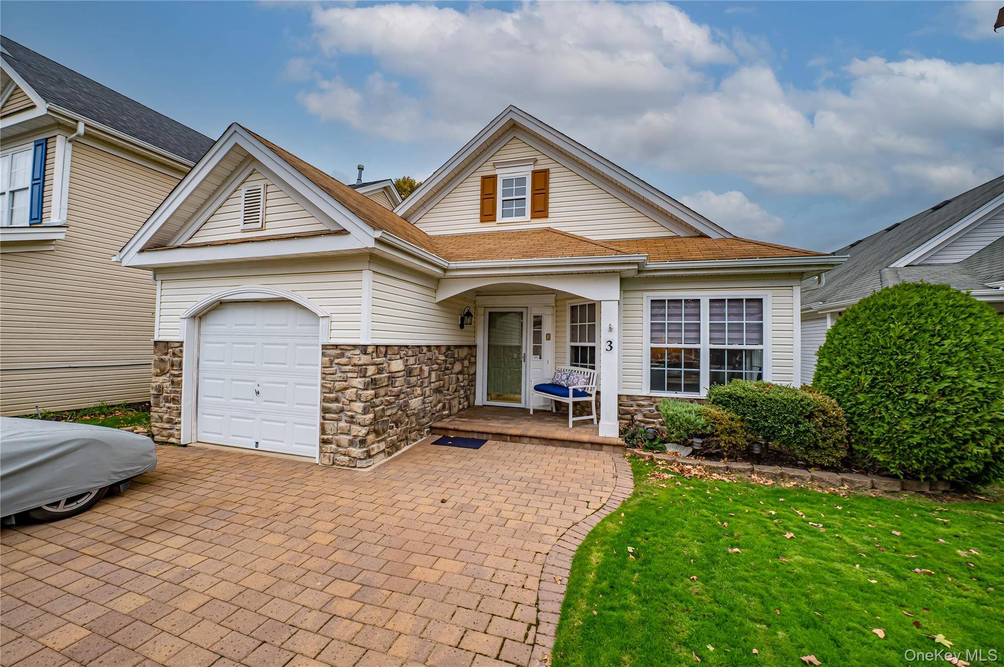 Beautifully updated 2 bedroom, 2 bath condo located in a highly sought after development offering incredible amenities.