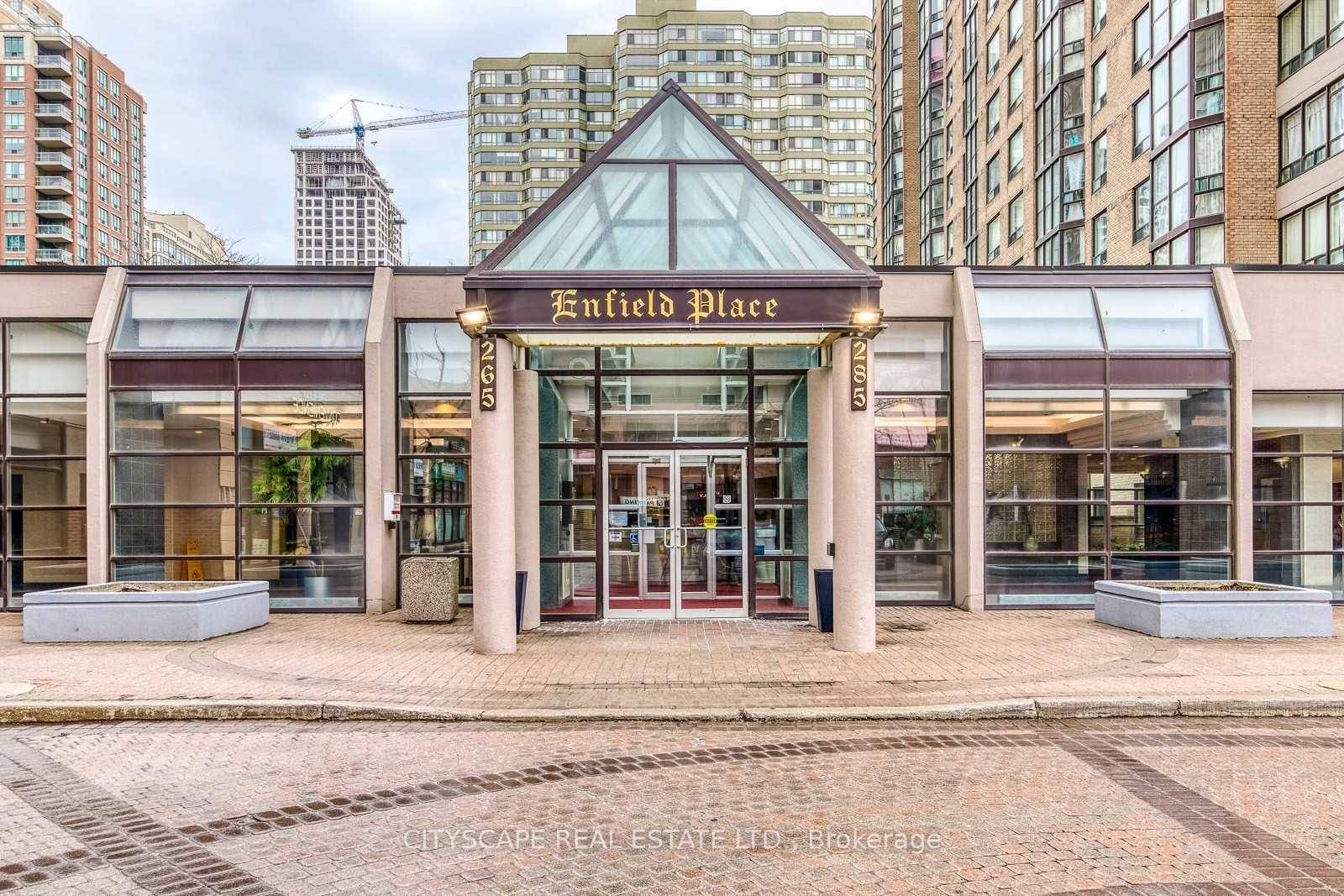 Spacious Luxury Condo At City Centre close to Sq 1.