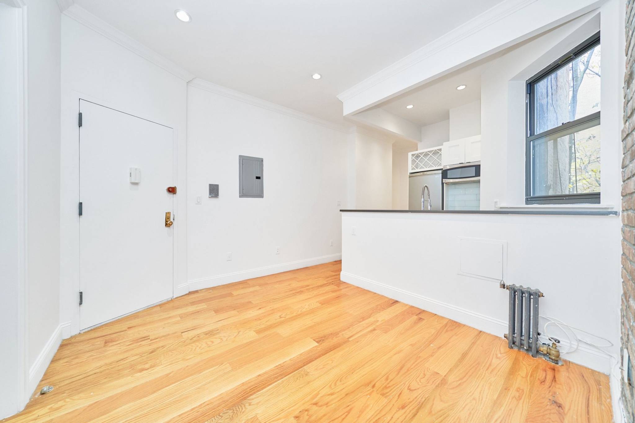 2 bedroom, 1 bath apartment located on the Upper East Side.